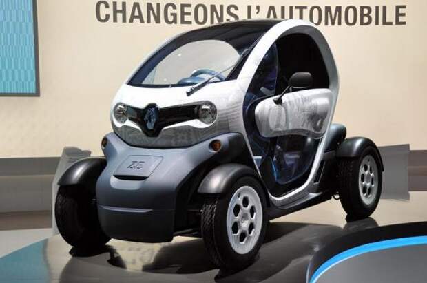 Renault Twizy на автошоу во Франции
