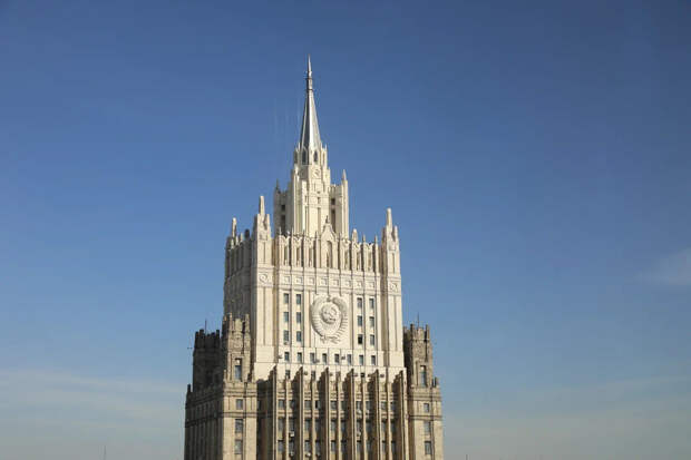 МИД России осудил удары по гражданским объектам в ОАЭ