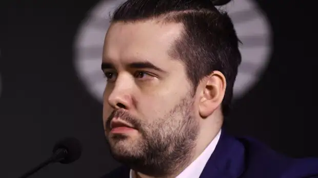 Жуков: Непомнящий добился важной боевой ничьей в матче с Карлсеном