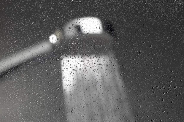 Доктор Ивашков рассказал, как правильно принимать контрастный душ