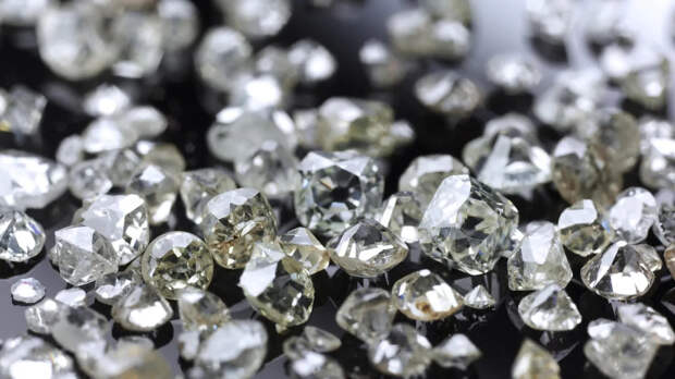 «Кровавые алмазы». Запад пытается выдавить Россию с рынка драгоценностей