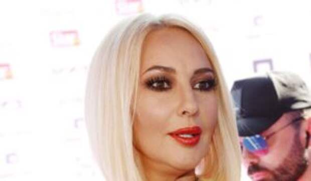 «С пигментными пятнами и синяками»: Кудрявцева продемонстрировала Собчак «честное» фото