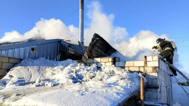 Жилой дом загорелся в Славгороде из-за неисправности печной трубы