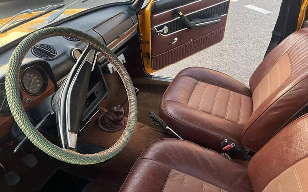 В продаже обнаружен редчайший милицейский ВАЗ-2103 из СССР: цена шокирует