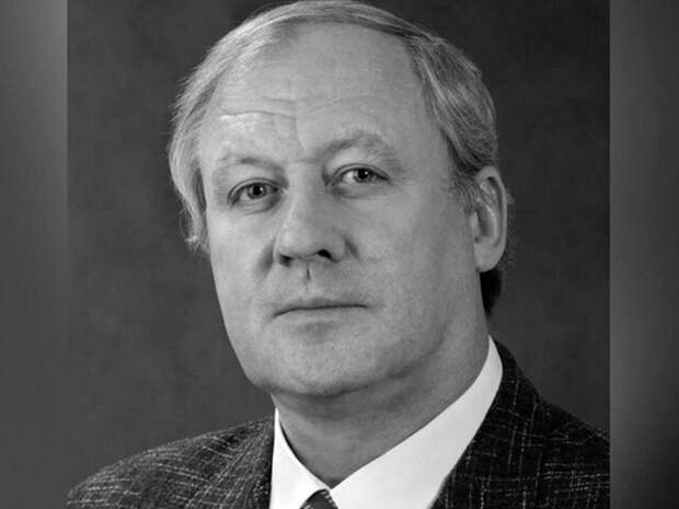 Российского актера Дмитрия Твердохлебова кремируют и похоронят на семейном кладбище