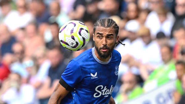 "Манчестер Юнайтед" рассматривает несколько нападающих в это трансферное окно