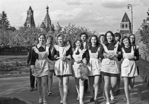 Только взгляните, какими красавицами были выпускницы 70-х