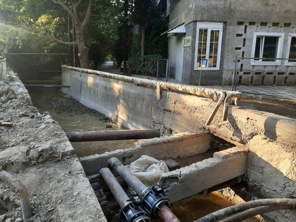 В Ялте с самого утра начался субботник