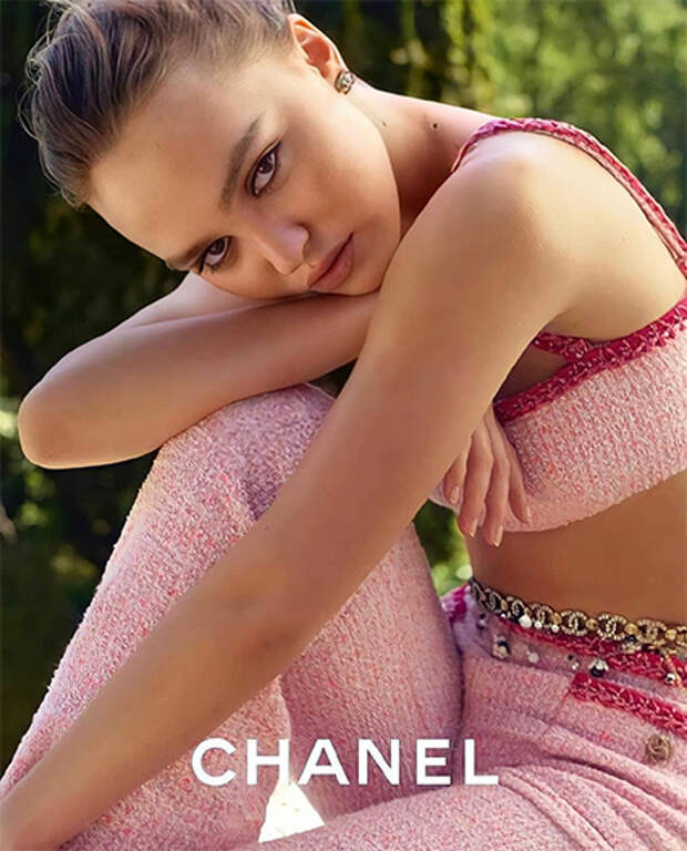 Лили-Роуз Депп снялась в новой рекламной кампании Chanel