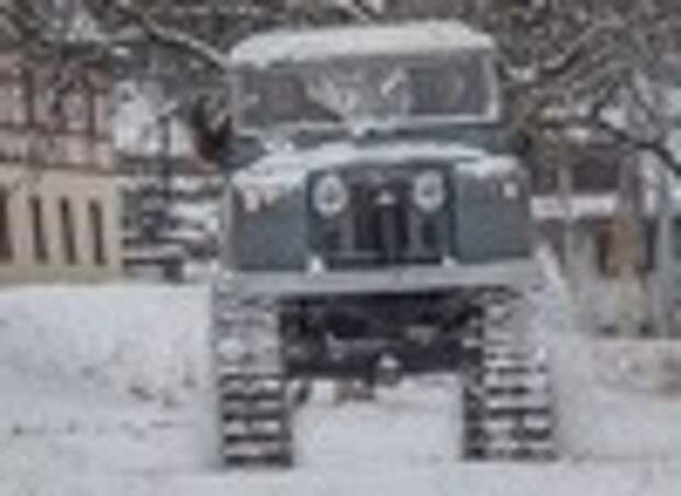 Land Rover с генами гусеницы