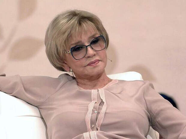 Умерла Вера Алентова: актрису увезли в больницу прямо с похорон актера Лобоцкого
