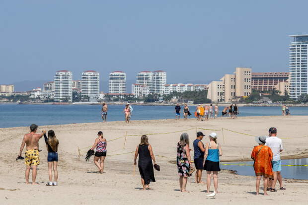 Россиянка описала мексиканцев на пляжах фразой «вообще не заморачиваются купальниками»