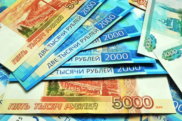 «Индексация выше уровня инфляции»: Госдума одобрила поправки о повышении МРОТ и прожиточного минимума