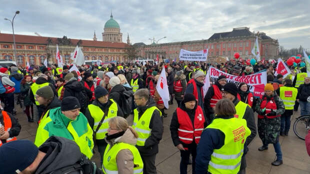 Своим ничего, Украине все: в Германии произошел крупнейший социальный взрыв