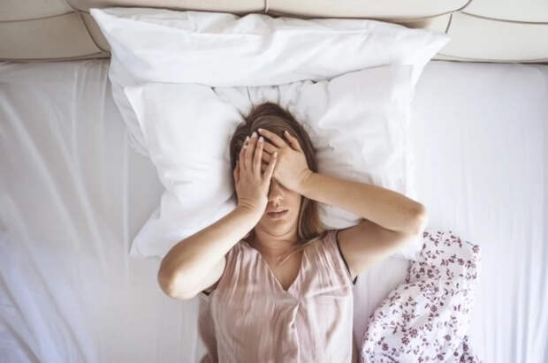 Ученые рассказали, в каких случаях голова может «взрываться» при засыпании