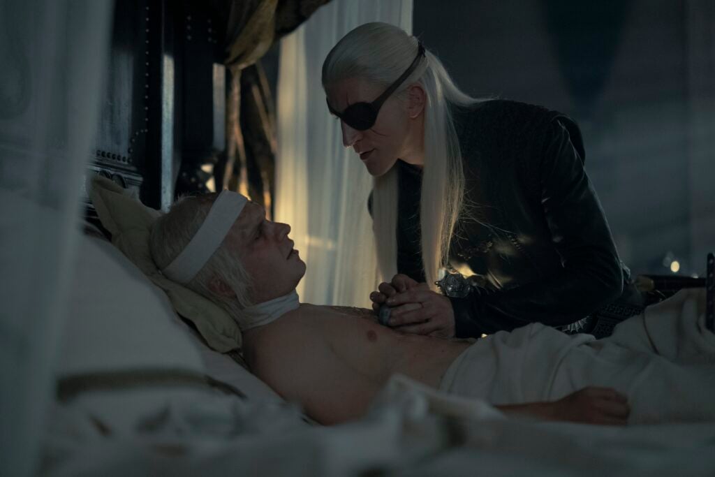 Tom Glynn-Carney as Aegon Targaryen and Ewan Mitchell as Aemond Targaryen.
