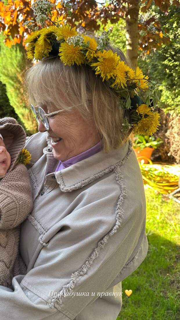 Трогательное фото мамы Анастасии Заворотнюк с правнуком растрогало сердца поклонников