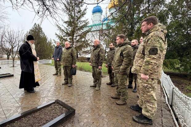В монастыре города Токмак установили памятник гвардейцам 1430-го полка