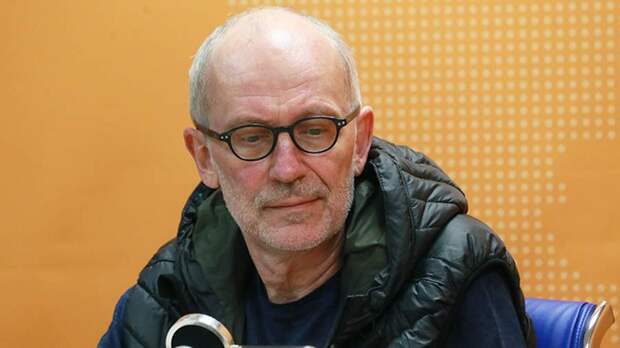 Саратовский бизнесмен потребовал снести беседку Александра Гордона в лесу