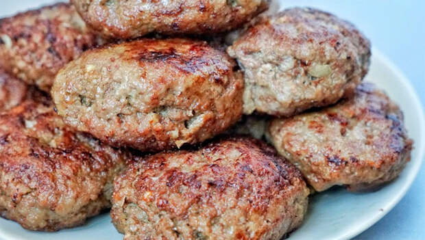 Взяли всего 500 граммов фарша и сделали сочные котлеты: на вкус чувствуется только мясо