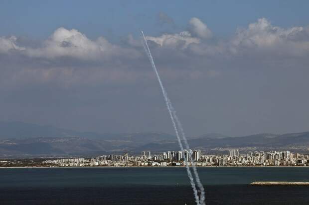 КСИР поразил нефтезавод в Хайфе в ответ на удар по Тегерану