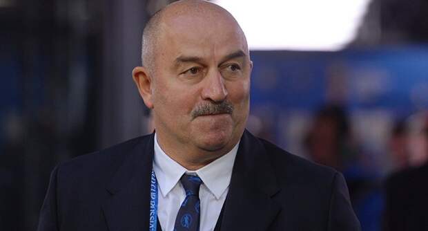 Черчесов ответил на вопрос, сбреет ли усы в случае победы на Евро-2020