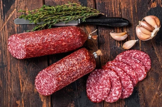 Специалисты обнаружили в колбасе из Китая дихлофос