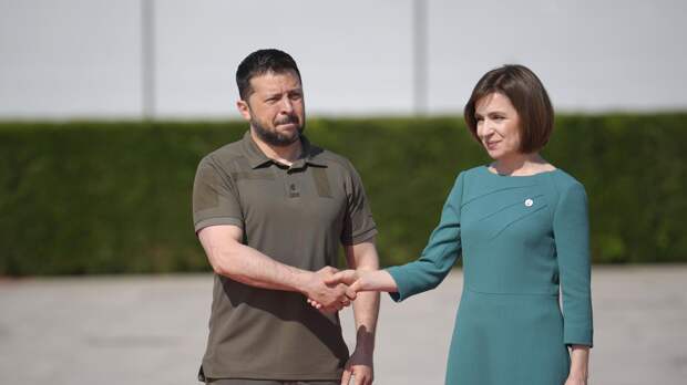 Санду тащит Молдавию к объединению с Румынией. А приведет к катастрофе