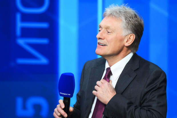 Песков: Россия имеет дело с вражескими соцсетями