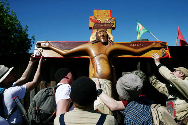 День Воздвижения Креста Господня в 2026 году: дата, смысл и традиции православного праздника