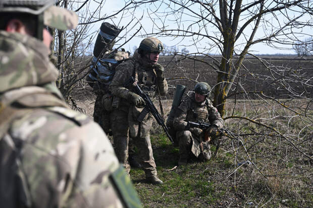 Стало известно об охвате ключевого города в ДНР армией России