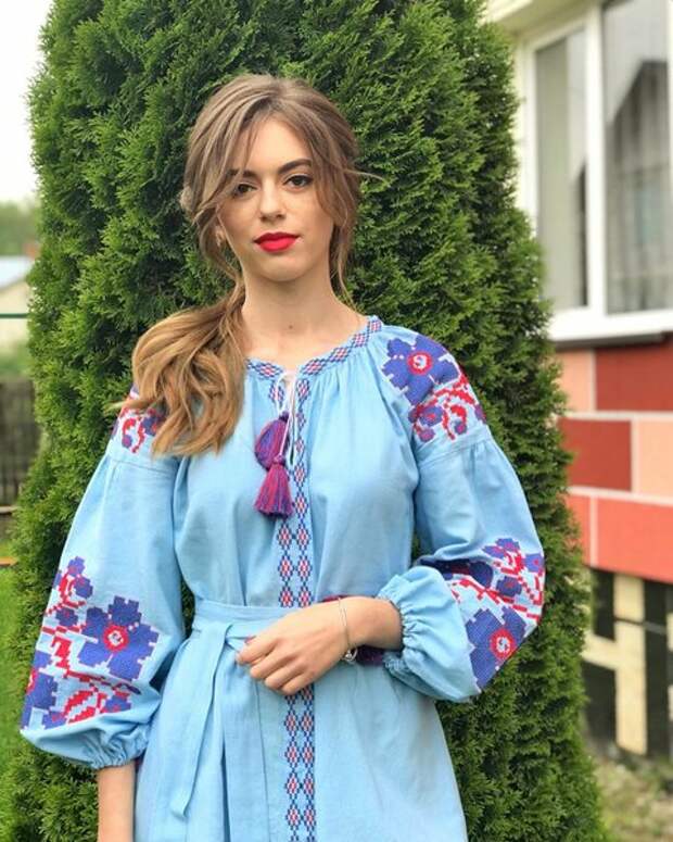Выпускница из Львова. Фото — @v_potereiko