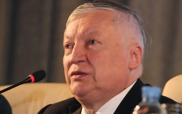 Карпов оценил отказ шахматисток с Украины потребовать отстранения россиян