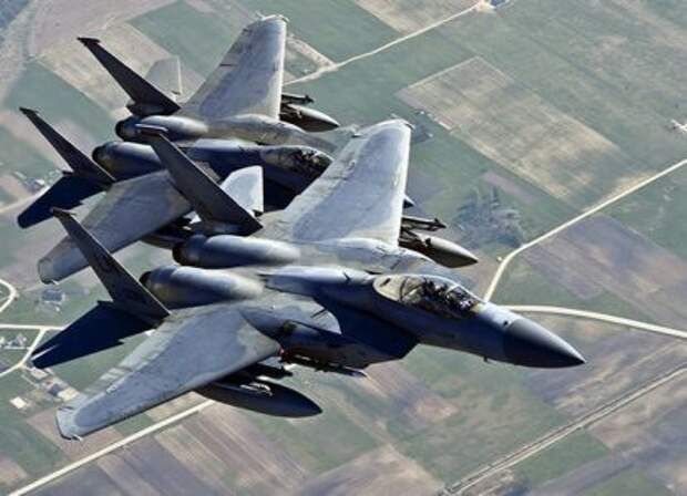 «Американцев знатно повозили по батарее»: названы причины крушения трех F-15