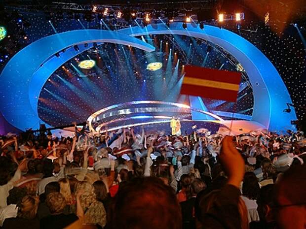 "Бодипозитивная" украинская участница Евровидения упала на сцене