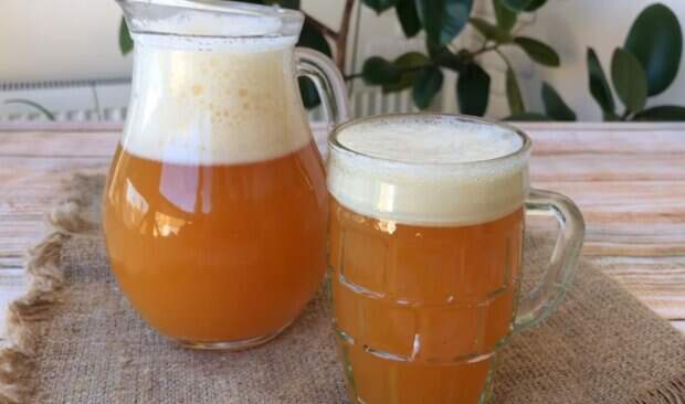 "Готовлю в жару по 30-летнему рецепту": девушка поделилась секретом домашнего кваса