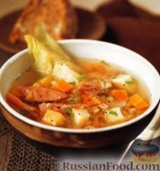 Фото к рецепту: Суп с перловкой, чечевицей, овощами и свининой