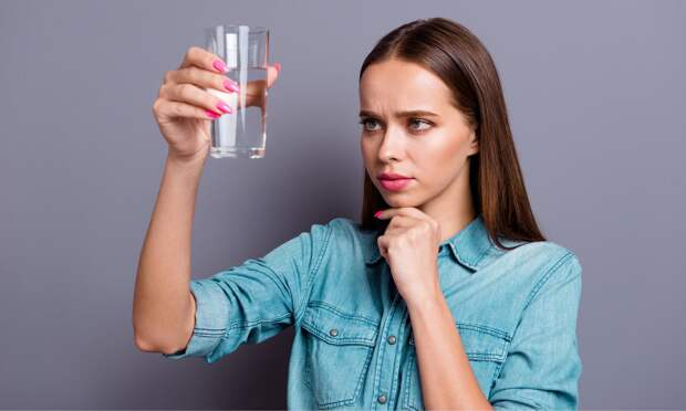 Токсиколог Кутушов объяснил, как шунгит влияет на состав и качество воды