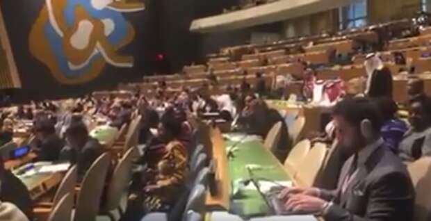 Порошенко на Генассамблее ООН выступил перед почти пустым