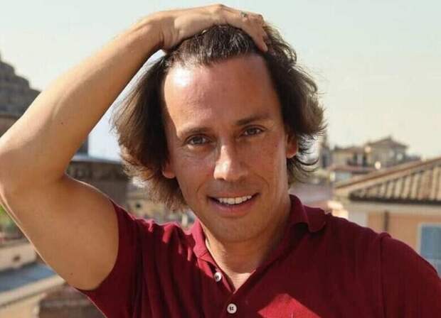 «Все, как я люблю»: Пугачева оценила выход Галкина* в обтягивающем костюме