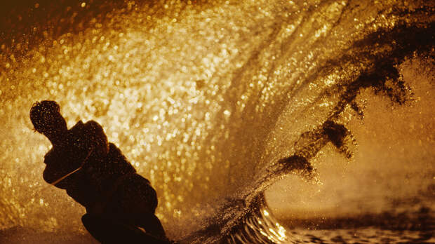 Международная федерация водных лыж и вейкбординга допустила российских юниоров к соревнованиям с флагом и гимном