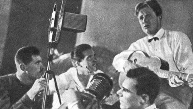 Первой песней, прозвучавшей с советских экранов, была песня Жигана