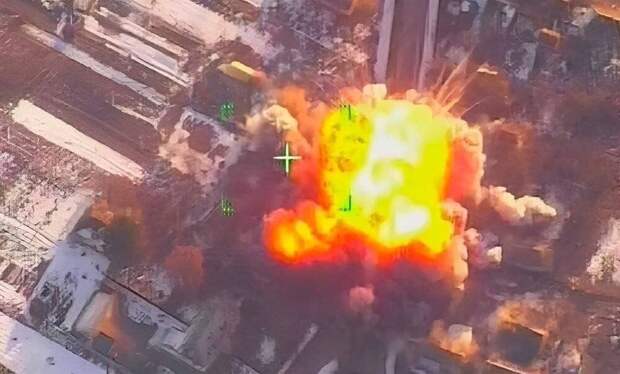 «Кинжалы» крошат аэродромы ВСУ: Киев содрогнулся от мощных взрывов