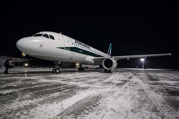 В аэропорту Рейгана в Вашингтоне отменили все рейсы на неопределенное время