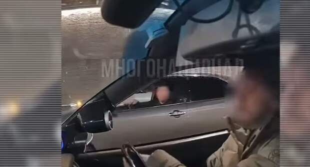 В Алматы водителя арестовали за оскорбления в адрес иностранного туриста