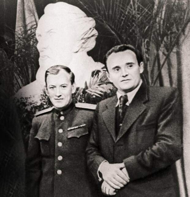 День триумфа – 12 апреля