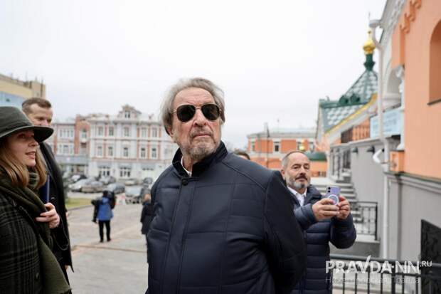 Отец Илона Маска приехал в Нижний Новгород