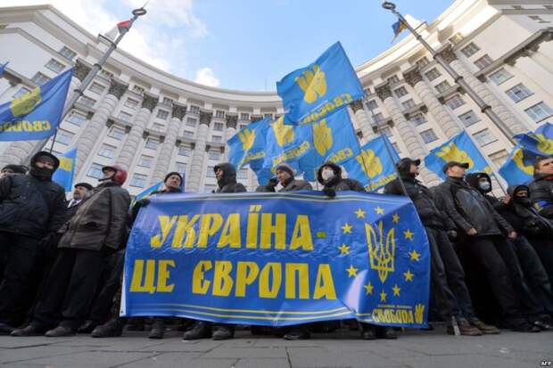 Майданутые бьют тревогу: на Украине жизни нет, а в Европу хода нет