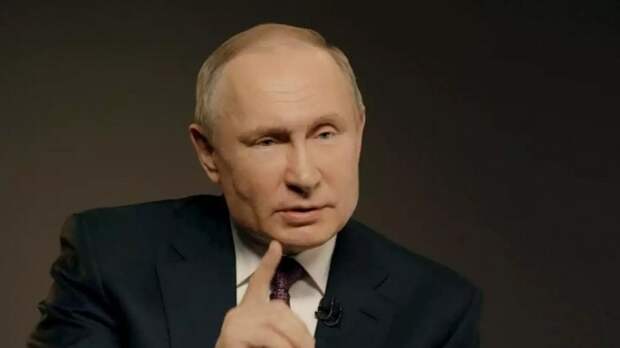 Владимир Владимир Путин рассказал о необходимости критиковать чиновников, чтобы не расслаблялись