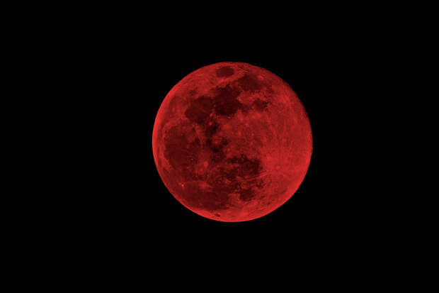 Tonight’s Ultra Rare ‘Super Blue Blood Moon’ Is The First Time This Has Happened In 35 Years